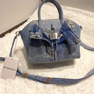 Givenchy Antigona Lock mini, Medium Blue Handbag